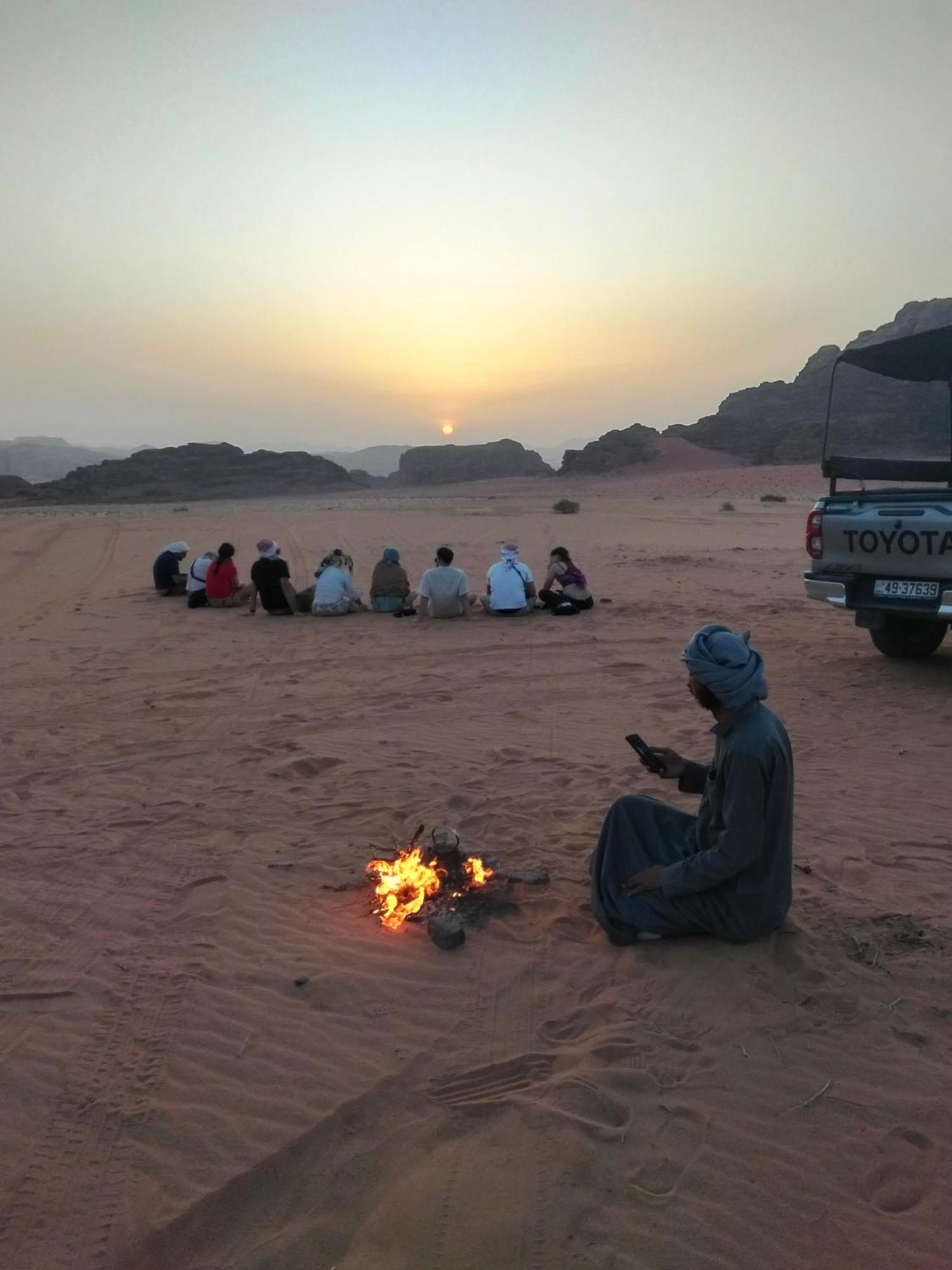 Black Irish Camp And Tours Wadi Rum Exterior photo